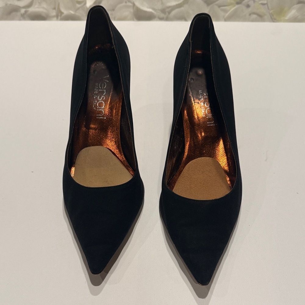 Versani Black Pointed Toe Heels